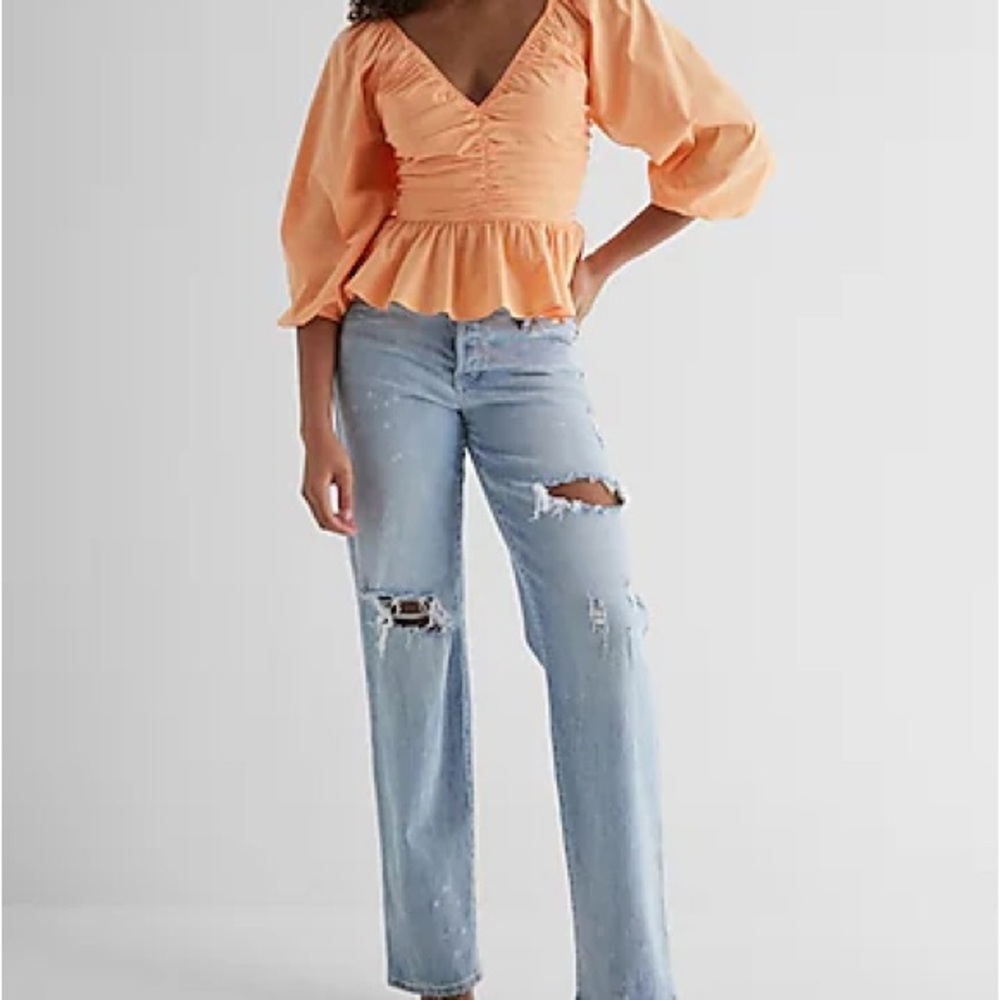 Express XL NWT
V-Neck Smocked Cuff Peplum Top Women's - Picture 2 of 8